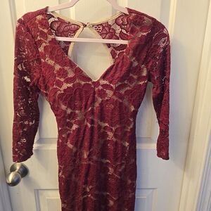 Chic Lace Mini Dress in Rich Burgundy